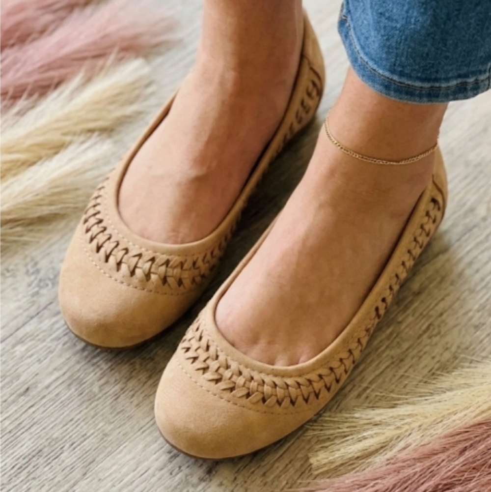 Earth Beige Jett Woven Round Toe Slip-on Leather Ballet Flats Women's 6w Preppy